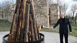 Azerbaycan Cumhurbaşkanı Aliyev, Ağdere'de Nevruz ateşini yaktı