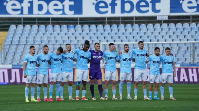 Böyle hata görülmedi! Ölmeyen futbolcu için saygı duruşu yaptılar... Ailesi ne olduğunu şaşırdı