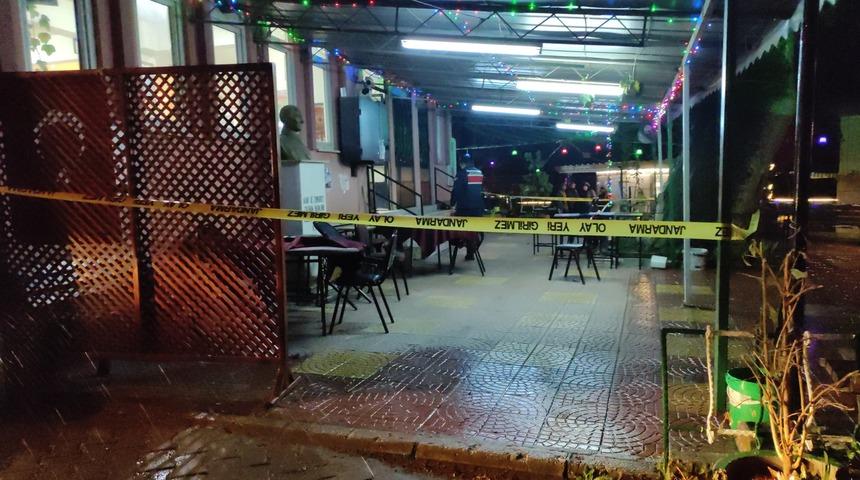 Kahvehanede korkunç anlar! Tartıştığı husumetlisini tüfekle göğsünden vurarak öldürdü