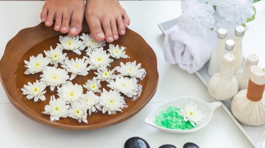 Ayak detoksu nedir, nasıl yapılır? Toksinlerden arının: Evde kolay uygulanabilir...