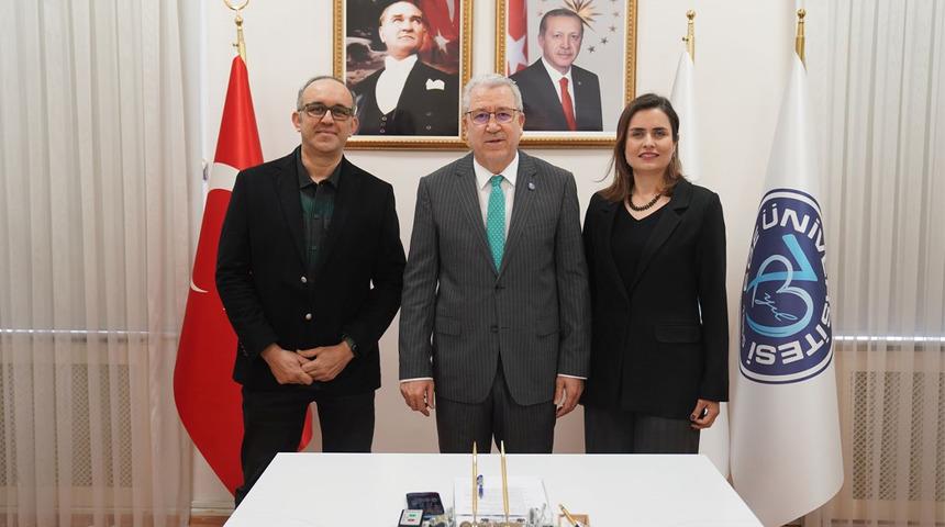 Romatizmal hastalıkları olanlar için devrim niteliğinde bir proje: Termal medikal eldiven geliştirildi! 