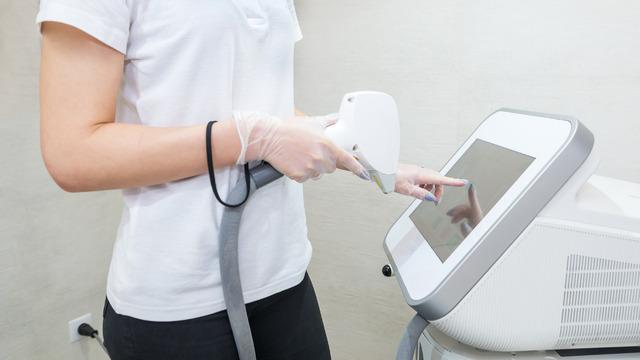 Lazer epilasyon orucu bozar mı? Oruçluyken lazer epilasyon yaptırılır mı, oruca zarar verir mi?