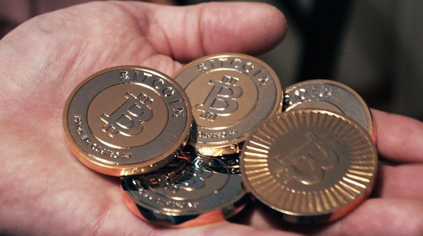 Bitcoin 13 ayın zirvesinde