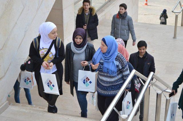 HKÜ, kapılarını Iraklı öğrencilere açtı