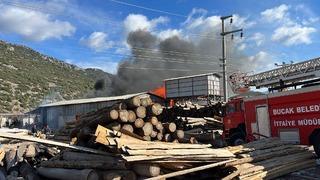 Burdur'da kereste fabrikasında yangın!