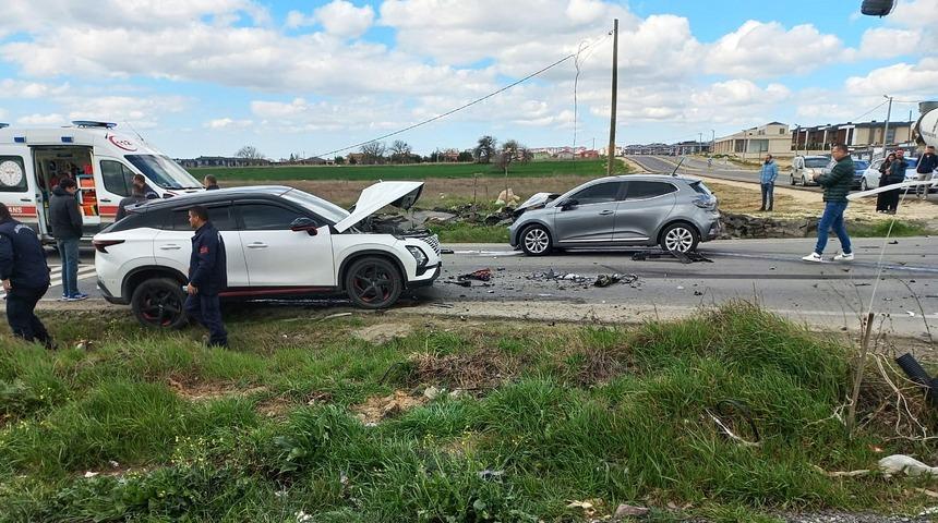 Çorlu’da zincirleme kaza: 3’ü askeri personel 6 kişi yaralandı
