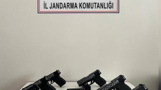  Tekirdağ'da jandarmadan kaçakçılık ve silah operasyonu: Kaçak tütün ürünleri ve silah ele geçirildi