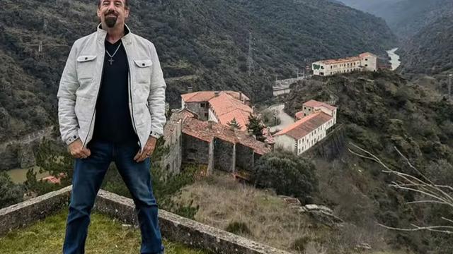 30 yıldır boştu... Dudak uçuklatan rakam! Kendisine köy alıp yeni bir dünya yarattı