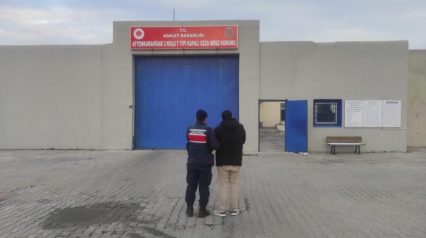 Afyonkarahisar'da hapis cezasıyla aranan şahıs yakalandı