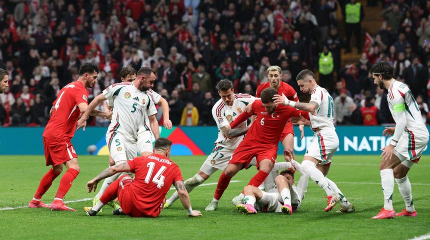 Milli Takıma Orkun Kökçü'den rövanş maçı öncesi kötü haber!