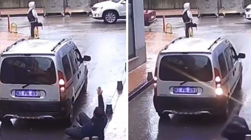 Geri manevra yapan araç yayaya çarptı: Kazanı anı kamerada