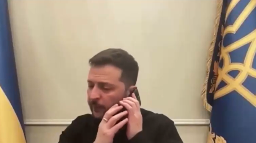 Zelenski konuşurken sürpriz telefon! Macron aradı: "Seni sonra arayacağım"