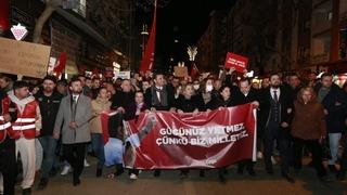 Manisa'da İmamoğlu'na destek yürüyüşü