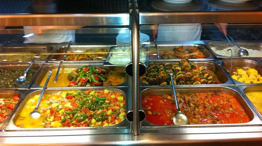 Pes dedirten gıda hileleri! Peçeteden yoğurt kaymağı...