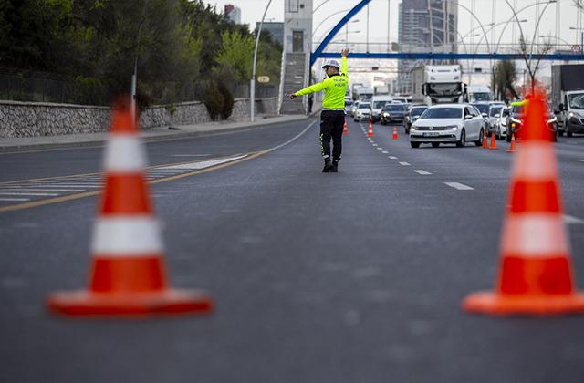 İstanbul Valiliği yeni kararı açıkladı: Pek çok yol trafiğe kapatıldı!