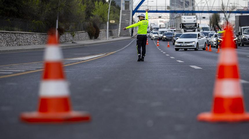 İstanbul Valiliği yeni kararı açıkladı: Pek çok yol trafiğe kapatıldı!