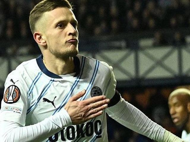 Fenerbahçe'nin o yıldızı için yarışıyorlar! Devleri peşine taktı... Sarı-lacivertliler rakamı bile belirledi