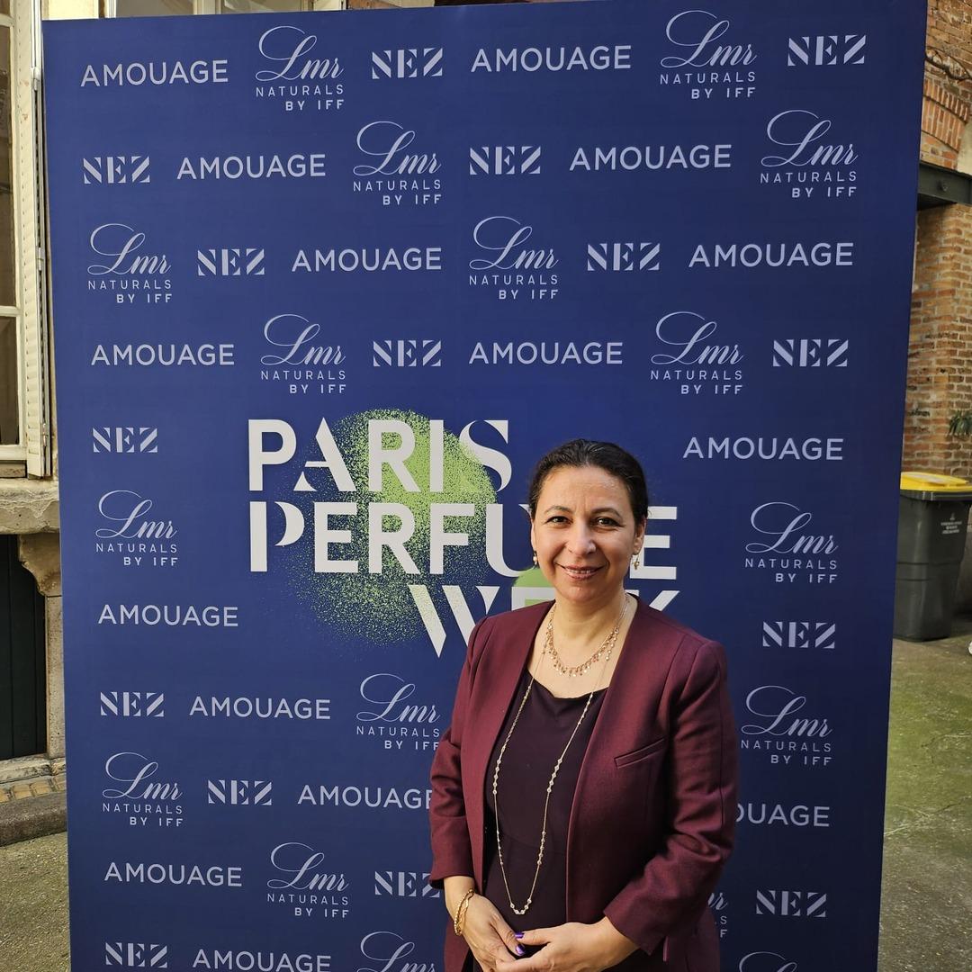 Osmanlı nın ilk parfümü Buhur suyu Paris te tanıtıldı: Zarif kokusu ile dikkat çekti... 1