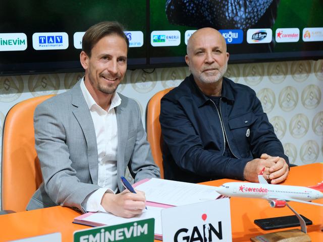Alanyaspor’da Joao Pereira dönemi başladı