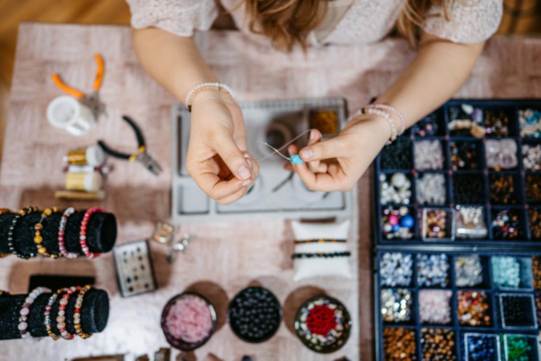 Ev hanımları için ek gelir elde etme yöntemleri nedir? Evden para kazanmanın basit ve güvenilir yolları... 1