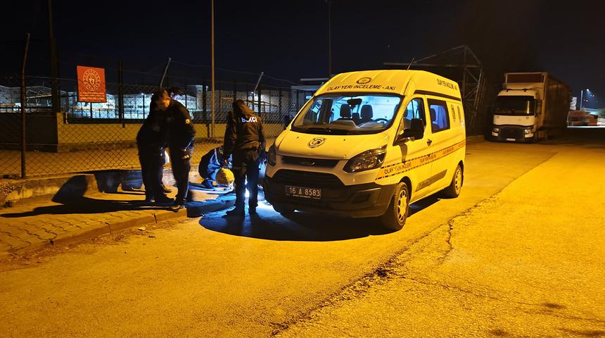 Bursa'da büfe hırsızlığı! Sigara ve yiyecek çalan 2 şüpheli yakalandı