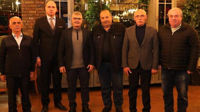 Niğde Valisi Cahit Çelik, emekli personellerle iftarda buluştu