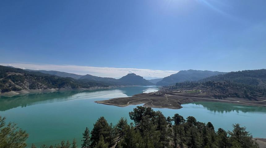 Kahramanmaraş'ta sular çekilince geçmiş 42 yıl sonra ortaya çıktı! Esrarengiz görüntüler kaydedildi