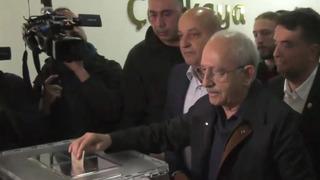 Kılıçdaroğlu, tutuklanan İmamoğlu için oy verdi, ayrılacakken ortalık karıştı! Memleketi bu hale sen getirdin tepkisi