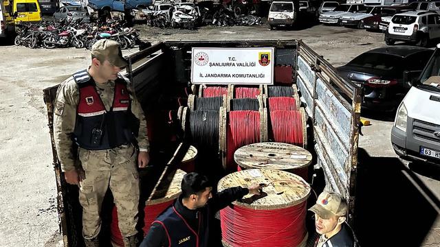 6 milyon TL değerindeki elektrik kablosu çalan hırsızlar yakalandı