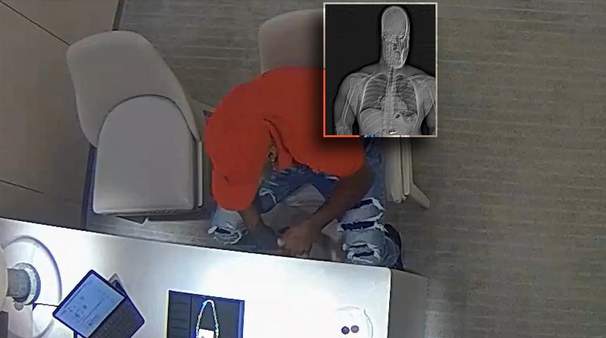 Hırsızlığın böylesi: Önce çaldı sonra yuttu! Değeri tam 769 bin dolar