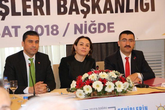 AK Parti, STK ve İş adamlarıyla Ekonomi toplantısı düzenledi