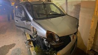 Serik’te kaza: İki otomobil çarpıştı! 1 yaralı