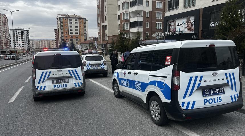 Eski sevgilisinin çalıştığı güzellik merkezine tüfekle ateş açtı