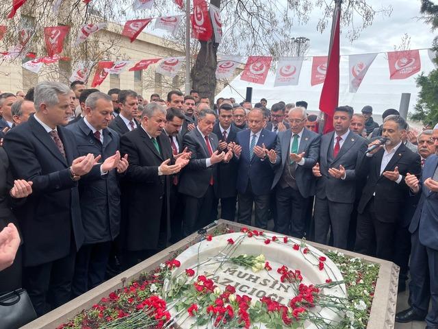 Muhsin Yazıcıoğlu mezarı başında anıldı