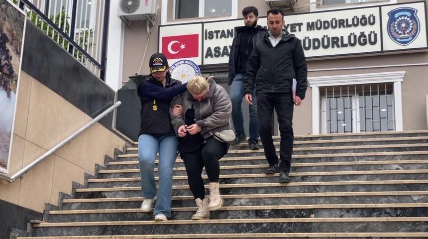 Ümraniye’de kuyumcudan 100 bin liralık altın bileklik çalan kadın yakalandı