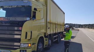 Antalya’da trafik denetimleri sıklaştırıldı! 59 bin araç ve sürücü kontrol edildi: İdari para cezası uygulandı