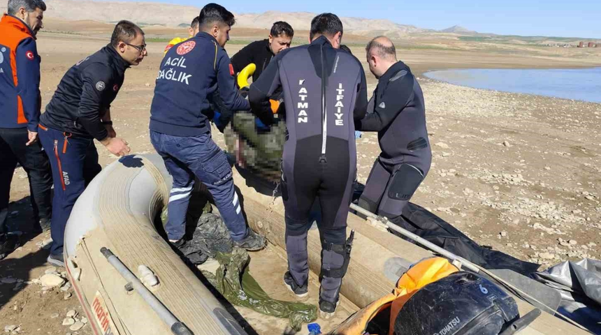 Ilısu Barajı’nda balık tutmaya gidenlerin botu battı: 1 ölü