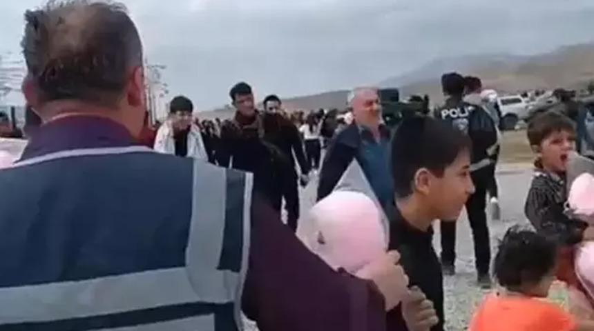 Siyasete 'pamuk şeker' polemiği! EGM'den dikkat çeken paylaşım: "Türk polisi vicdanı olmayanların karşısındadır"