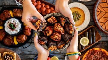 'Bug&uuml;n iftara ne pişirsem?' diyenlere geleneksel, pratik ve lezzetli tarifler! Ramazan'ın 25. g&uuml;n&uuml; iftar men&uuml;s&uuml;