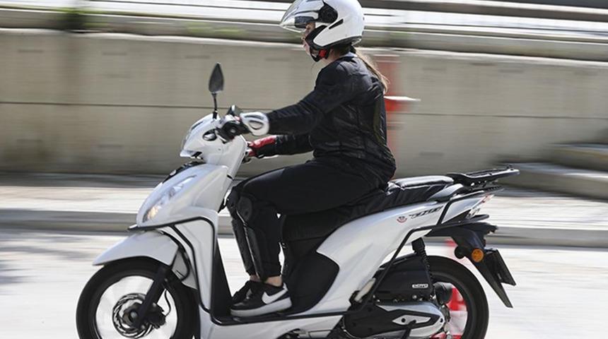 Aksaray'da ehliyetsiz motosiklet sürücülerine 95 bin lira ceza! Trafikten men edildiler