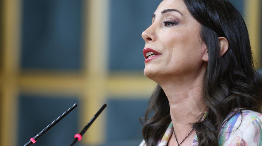 DEM Parti Eş Genel Başkanı Tülay Hatimoğulları'ndan sert açıklama! "İkinci kritik eşiği açması gereken iktidar ve devlettir"