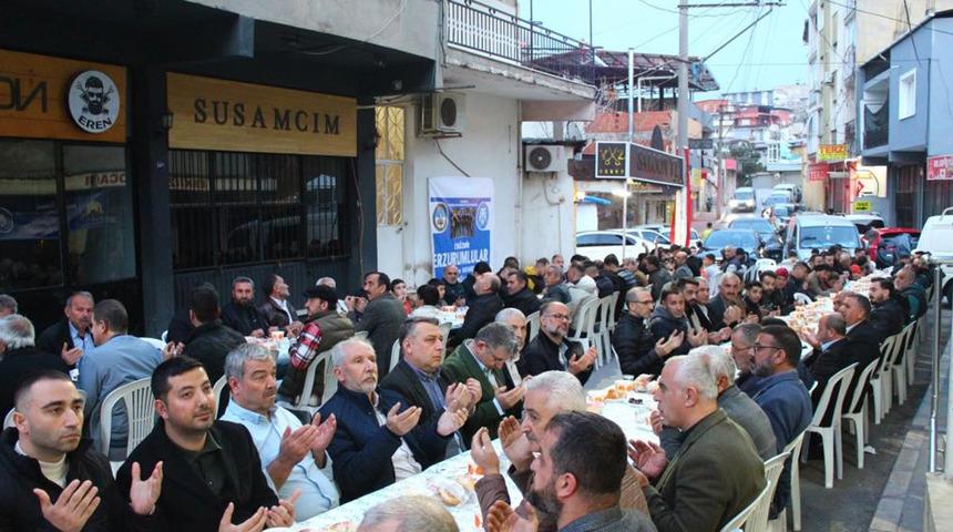 Dadaşlar geleneksel iftar yemeğinde buluştu