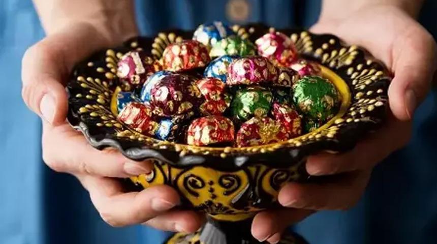 Bayramda tatlı ve şeker tüketimine dikkat: "Mide sorunlarını ve ağız sağlığını tehdit ediyor"...