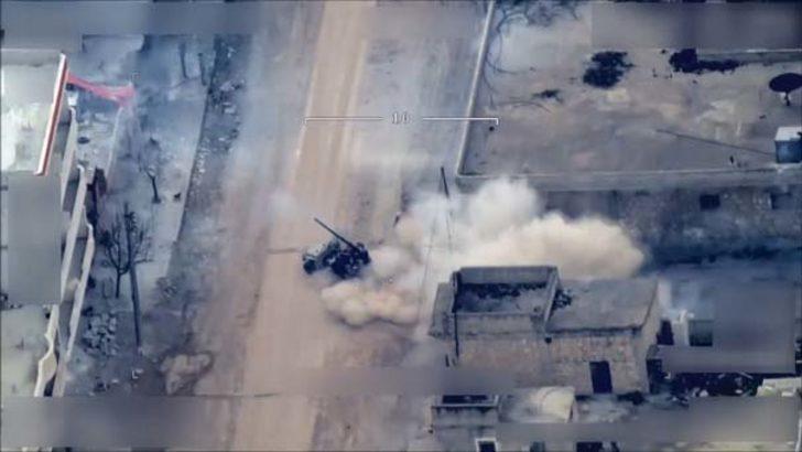 İHA'lar görüntüledi: Sivil kıyafetle evlerden Türkiye'ye saldırdılar! G3