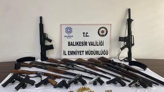 Balıkesir'de yasa dışı silah ticareti operasyonu: 7 kişi gözaltında
