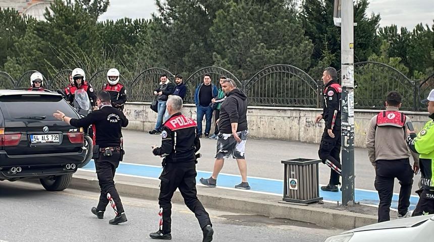 Sakarya'da öğrencilerin boykotuna TOMA ile polis müdahalesi; 15 kişi gözaltına alındı