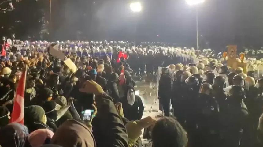 İstanbul'daki gösterilerde suça karışan 208 şüpheliden 172 şüpheli tutuklandı