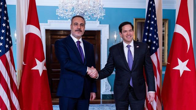 Türkiye ile ABD arasında kritik temas! Hakan Fidan mevkidaşıyla ABD'de bir araya geldi