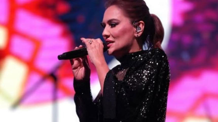 Demet Akalın'ın annesi kaza geçirmişti! Son halini paylaştı