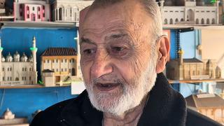 Kur’an-ı Kerim ve hadislerden etkilendi: Minyatür cami ustası oldu!